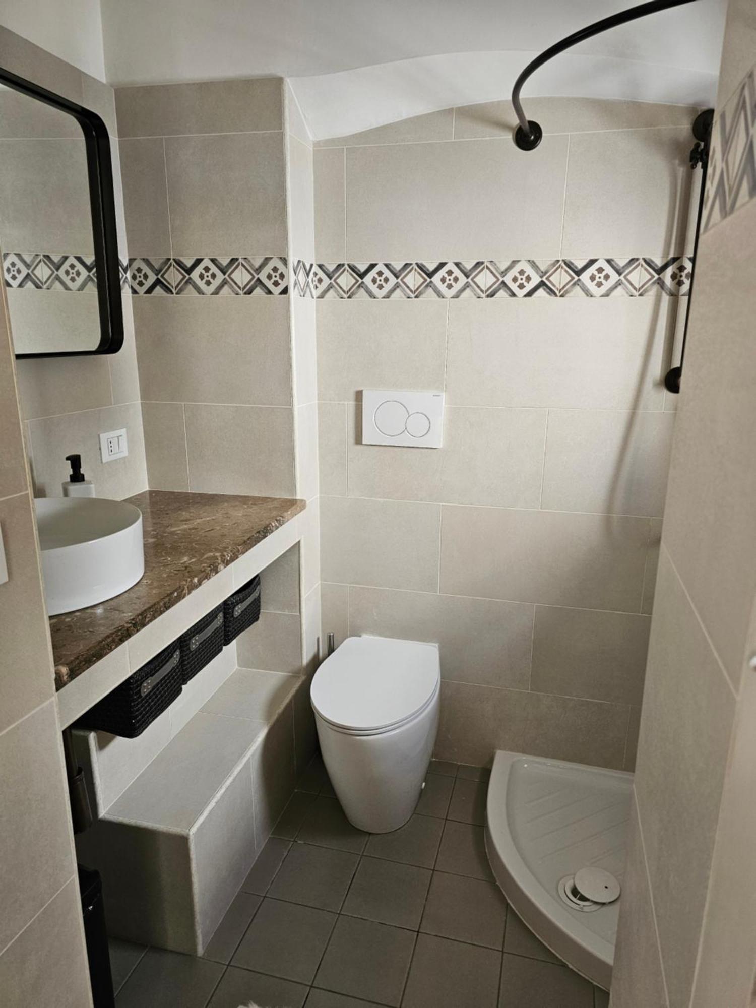 Casa Josephina - Three Level Stone Home With Balcony, 2 Roof Terraces & Sea Views Ostuni Δωμάτιο φωτογραφία